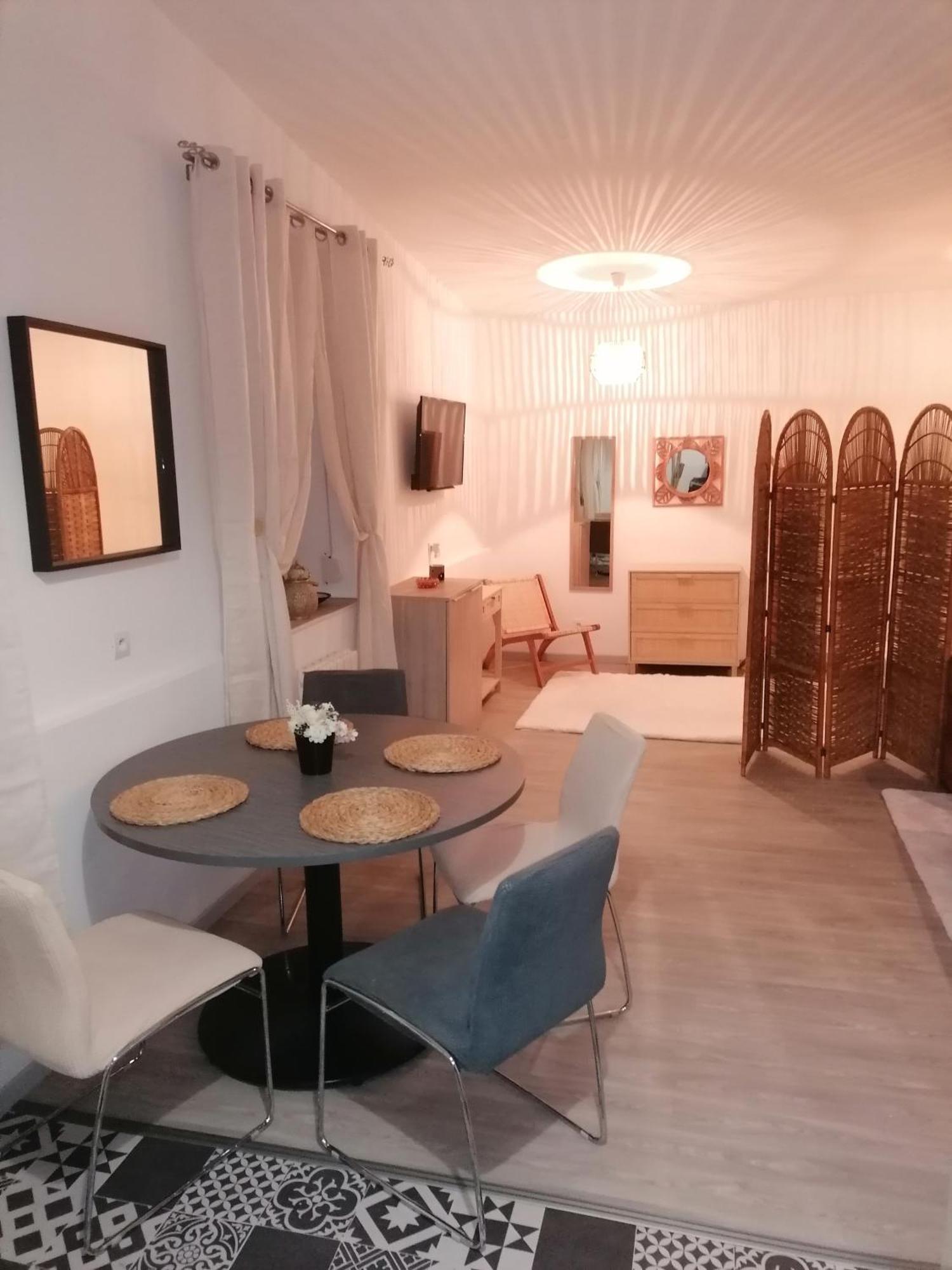 Rouvroy Appt L'Orientale 50M2 Avec Terrasseアパートメント エクステリア 写真